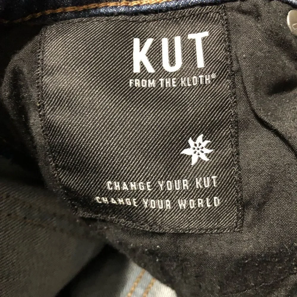 Kut from the Kloth‎ women's size 6 straight leg medium to dark wash